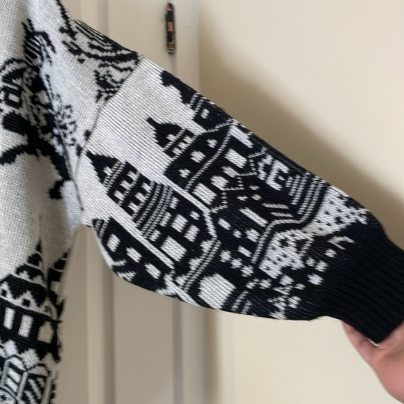 Vintage The Bay metallic holiday knight and horse village sweater oversized - Picture 2 of 8